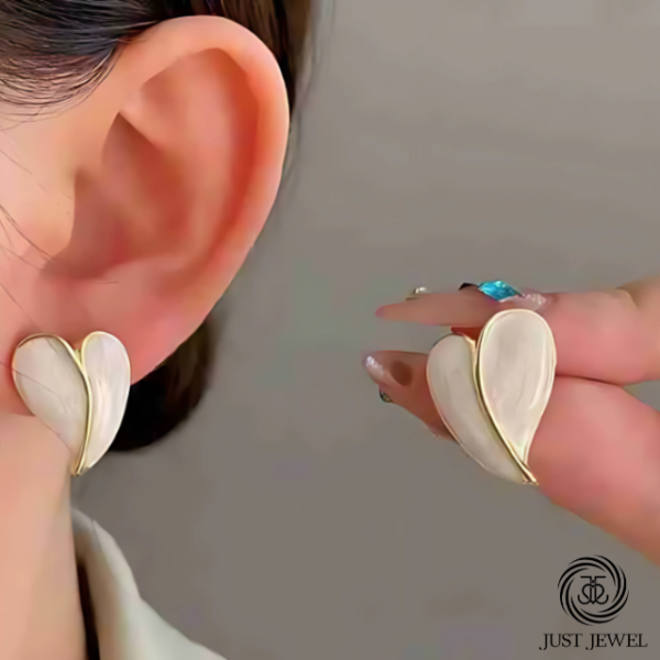 Heart Shape Ear Studs