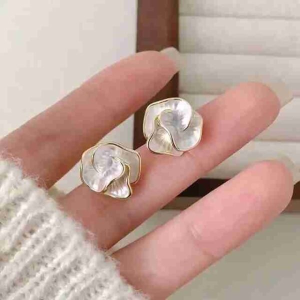 Flower Shape Ear Studs - Image 2
