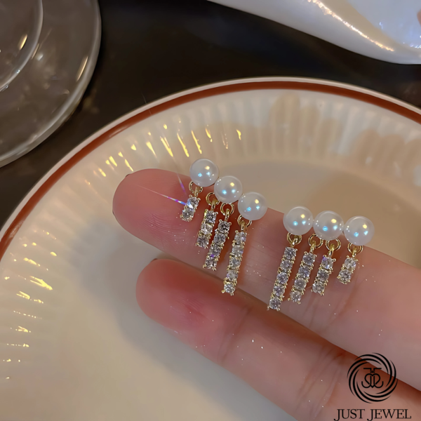 Pearl Rhinestones Tassel Earrings