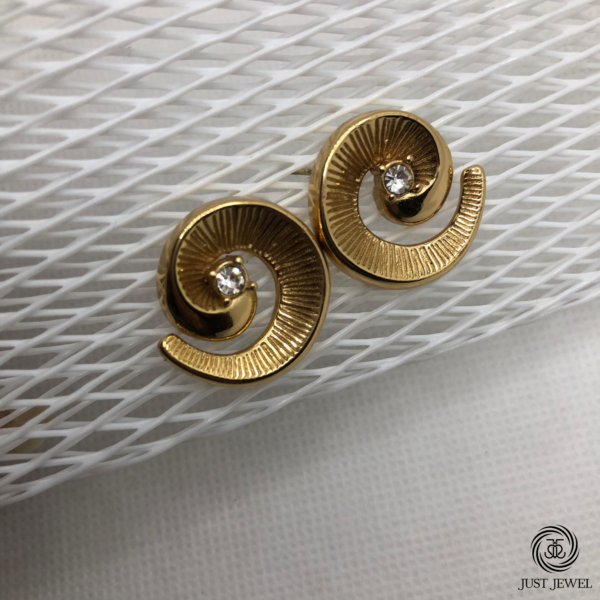 Anti-Tarnish Round Earrings With Diamond