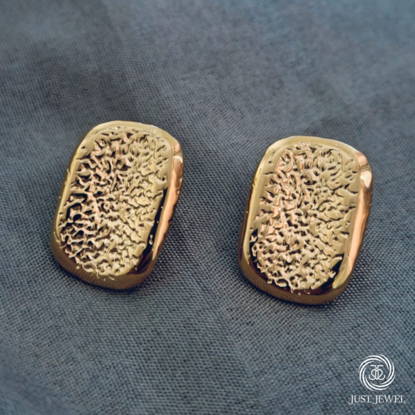 Molten Chic Studs