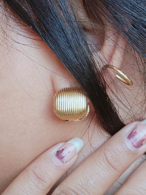Textured Gold Cufflinks - Image 3
