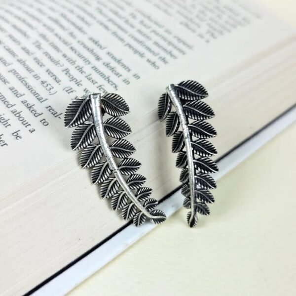 "Vanshika Pallav" Silver Leaf Earrings