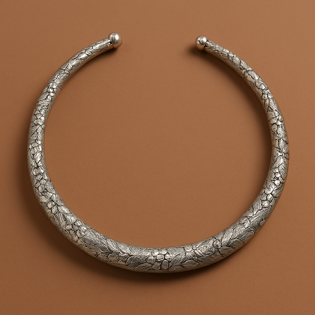 Navratri Silver Hasli Choker – Handcrafted Floral Engraved Necklace for Ethnic Wear