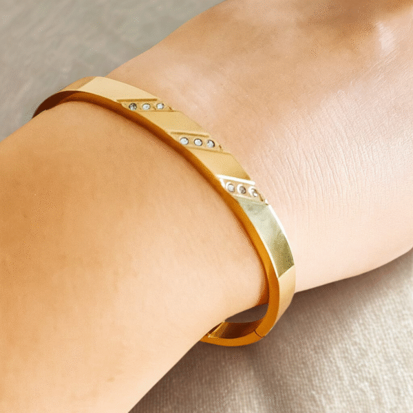 Trivara Gleam – Gold Bracelet with Triple Diagonal Diamond Clusters By Just Jewel - Image 3