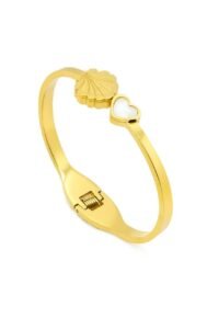 Gold Bracelet with Seashell and Heart Motif