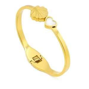 Gold Bracelet with Seashell and Heart Motif