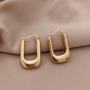 Retro Style U-Shaped Golden Hoop Earrings with Ribbed Texture