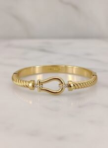 Luxury Horseshoe Buckle Bangle – 316L Stainless Steel 18K Gold Plated Bracelet with Zirconia Crystals