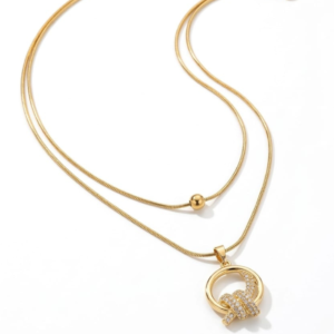 Interlocking circle pendant necklace in gold-plated stainless steel